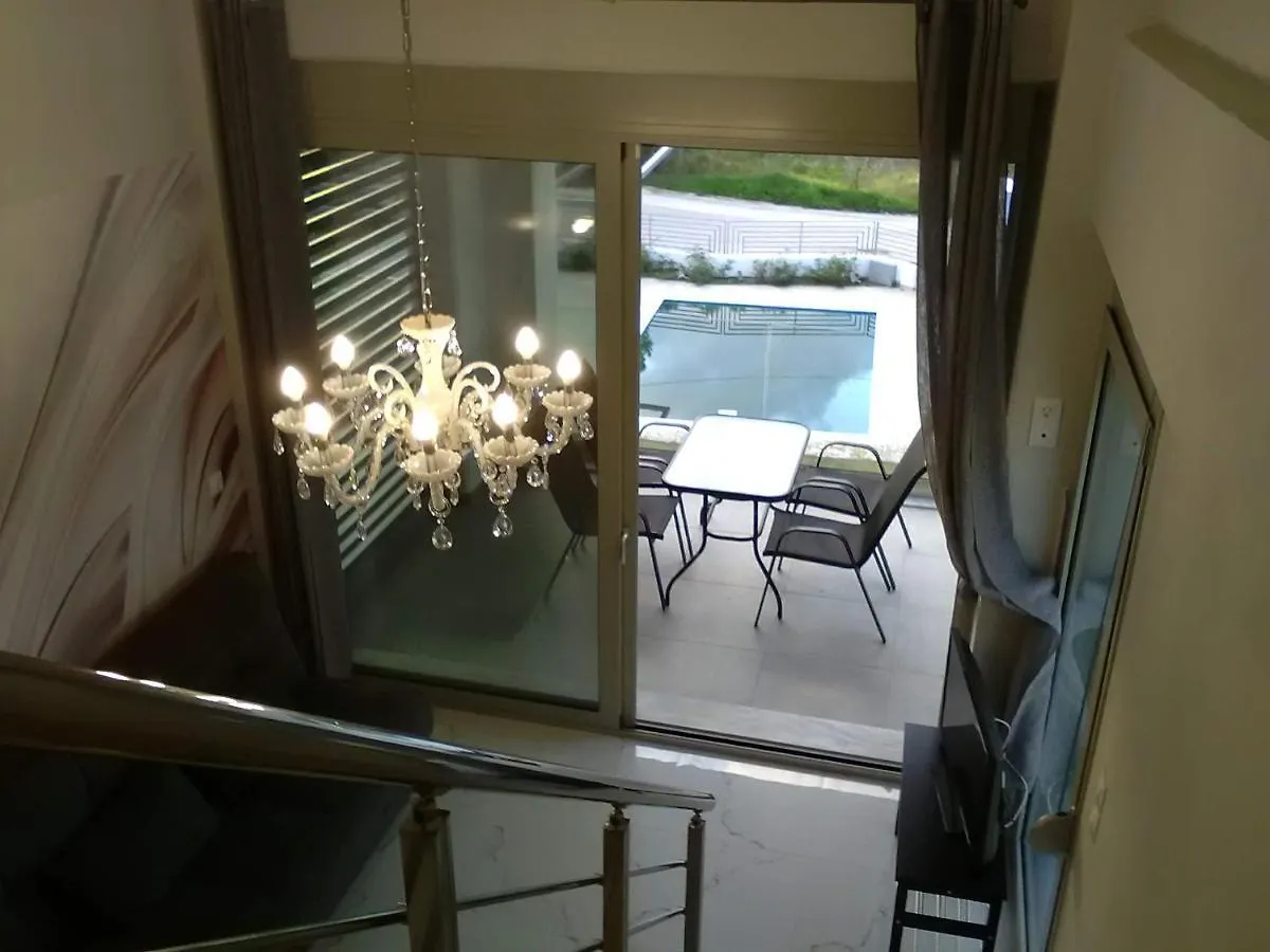 Divine Luxury Apartments Торони Греция