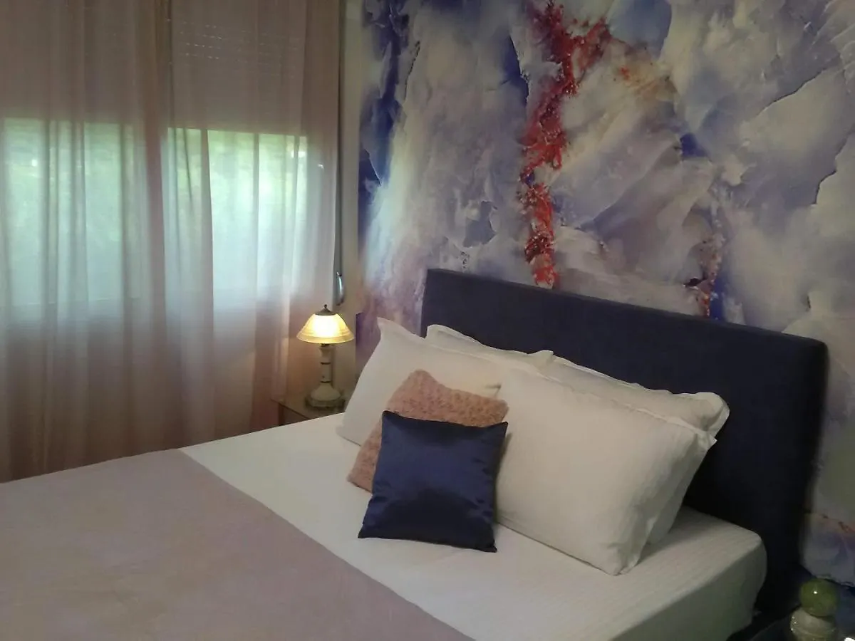 Divine Luxury Apartments Торони Греция